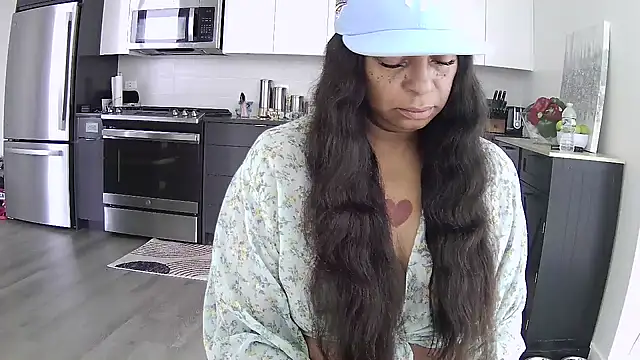 MSweetLindaParks online show from 08.06.26