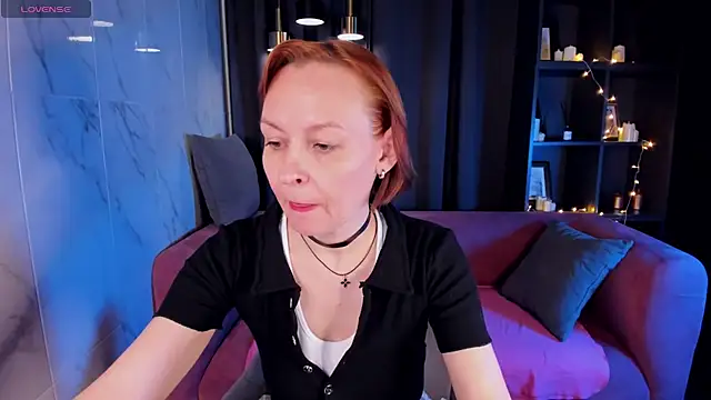 Snapshot of NikaGentle chatting on 01.13.25 NikaGentle online show from 01.13.25