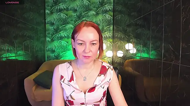 Snapshot of NikaGentle chatting on 01.17.25 NikaGentle online show from 01.17.25