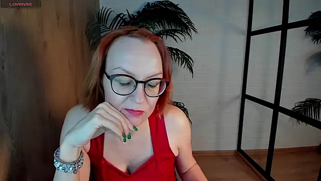 Snapshot of NikaGentle chatting on 01.27.25 NikaGentle online show from 01.27.25