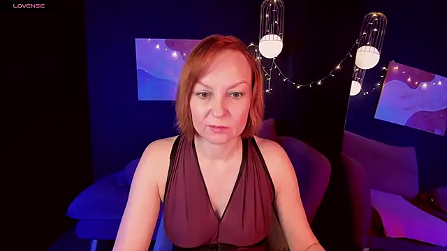Snapshot of NikaGentle chatting on 01.29.25 NikaGentle online show from 01.29.25