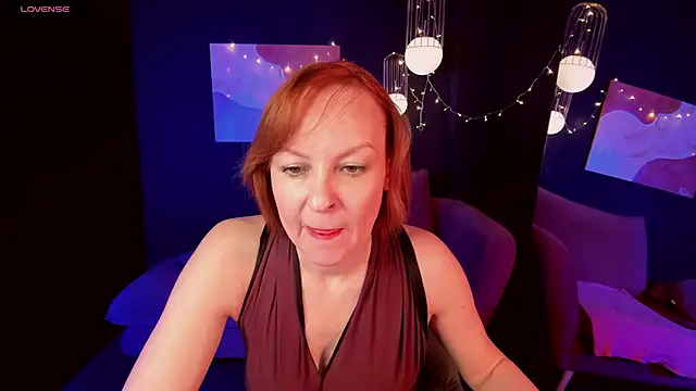 Snapshot of NikaGentle chatting on 01.29.25 NikaGentle online show from 01.29.25