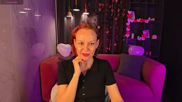 Snapshot of NikaGentle chatting on 02.14.25 NikaGentle online show from 02.14.25