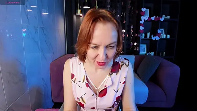 Snapshot of NikaGentle chatting on 02.17.25 NikaGentle online show from 02.17.25