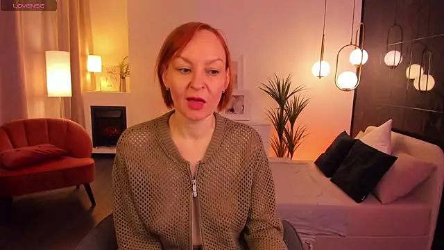 Snapshot of NikaGentle chatting on 02.21.25 NikaGentle online show from 02.21.25