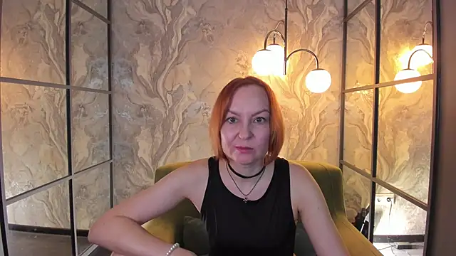 Snapshot of NikaGentle chatting on 03.19.25 NikaGentle online show from 03.19.25