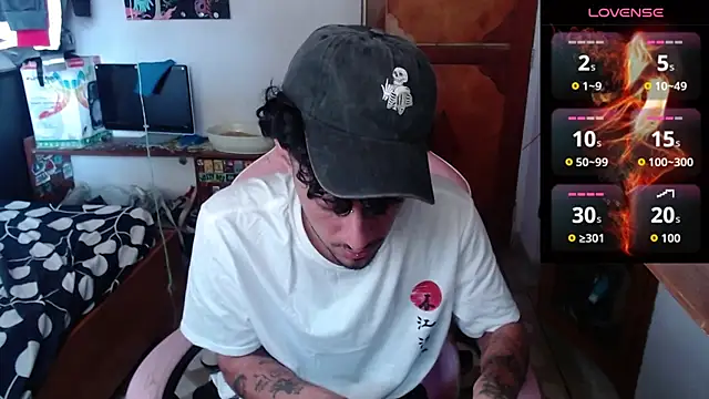 Snapshot of Apolo_S chatting on 04.14.26 Apolo S online show from 04.14.26