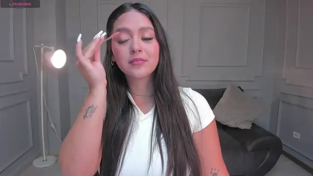 ToriCrossX online show from 03.18.25