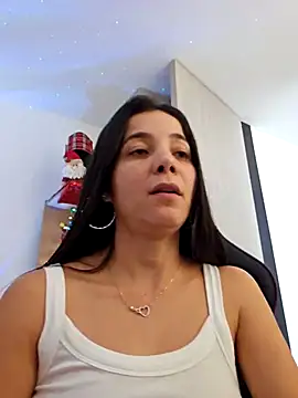 Snapshot of miaeyes chatting on 12.07.24 miaeyes online show from 12.07.24