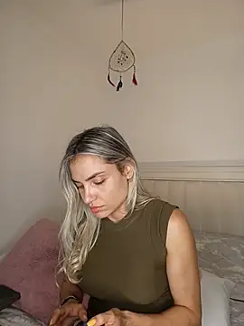 Snapshot of ASHLEY_BLAIR chatting on 06.21.26 ASHLEY BLAIR online show from 06.21.26