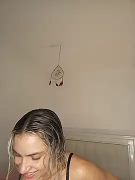Snapshot of ASHLEY_BLAIR chatting on 07.18.26 ASHLEY BLAIR online show from 07.18.26