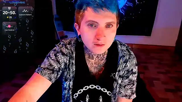 Snapshot of Marieblueeyes chatting on 01.28.25 Marieblueeyes online show from 01.28.25