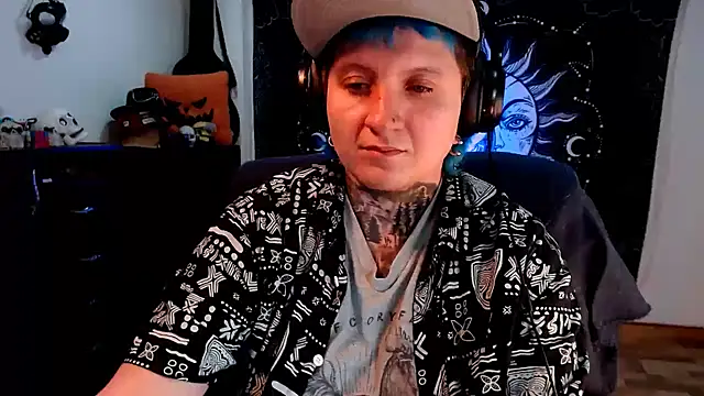 Snapshot of Marieblueeyes chatting on 02.04.25 Marieblueeyes online show from 02.04.25