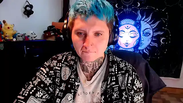 Snapshot of Marieblueeyes chatting on 02.05.25 Marieblueeyes online show from 02.05.25