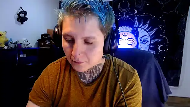 Snapshot of Marieblueeyes chatting on 02.06.25 Marieblueeyes online show from 02.06.25