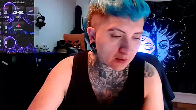 Snapshot of Marieblueeyes chatting on 02.09.25 Marieblueeyes online show from 02.09.25