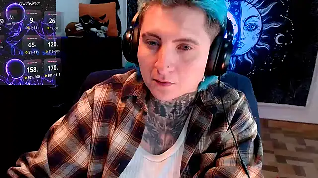 Snapshot of Marieblueeyes chatting on 02.18.25 Marieblueeyes online show from 02.18.25