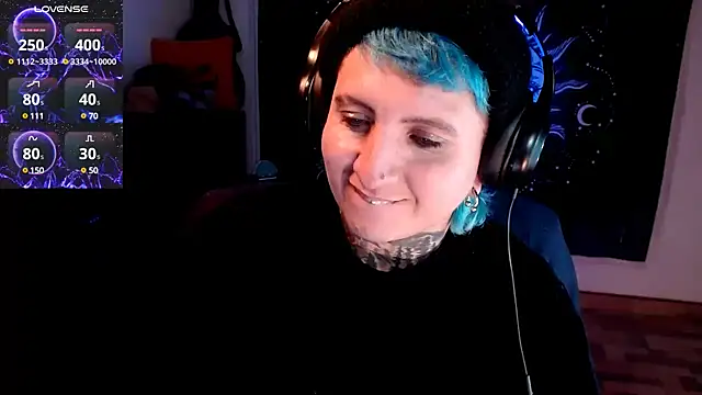 Snapshot of Marieblueeyes chatting on 02.20.25 Marieblueeyes online show from 02.20.25