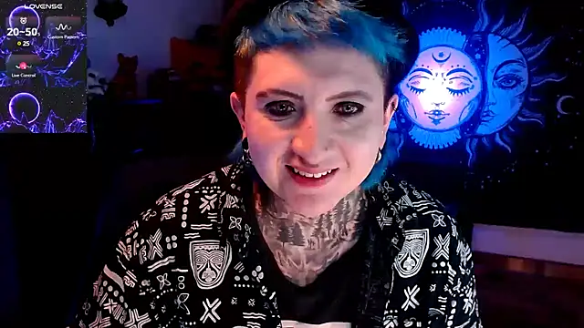 Snapshot of Marieblueeyes chatting on 02.23.25 Marieblueeyes online show from 02.23.25