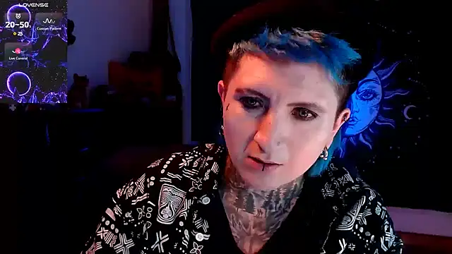 Snapshot of Marieblueeyes chatting on 02.23.25 Marieblueeyes online show from 02.23.25