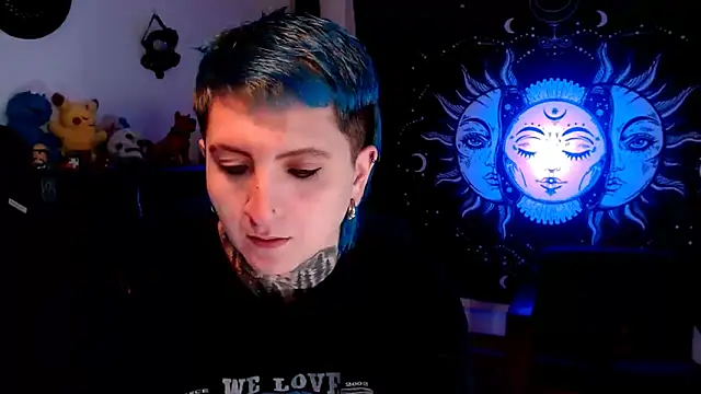 Snapshot of Marieblueeyes chatting on 03.11.25 Marieblueeyes online show from 03.11.25