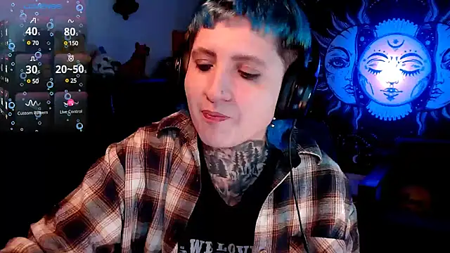 Snapshot of Marieblueeyes chatting on 03.14.25 Marieblueeyes online show from 03.14.25