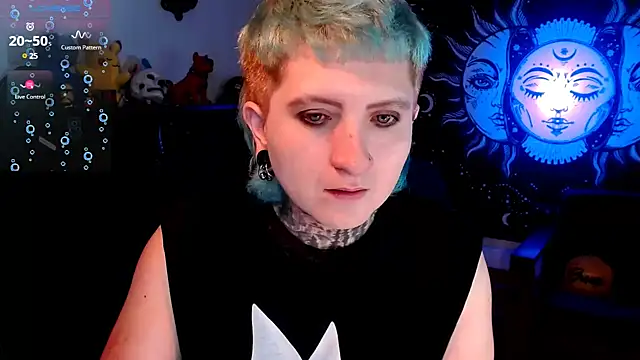 Snapshot of Marieblueeyes chatting on 03.15.25 Marieblueeyes online show from 03.15.25