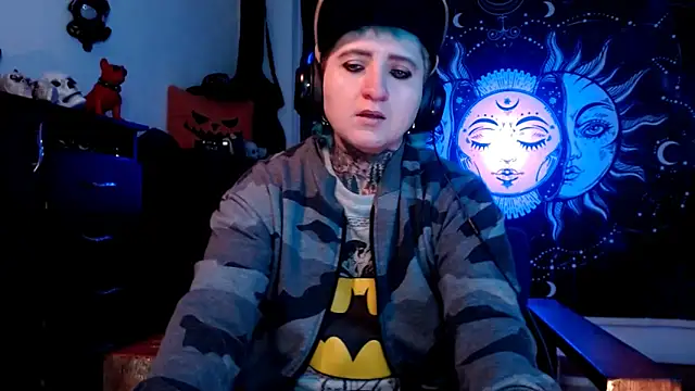 Snapshot of Marieblueeyes chatting on 03.21.25 Marieblueeyes online show from 03.21.25