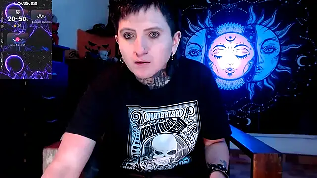 Snapshot of Marieblueeyes chatting on 03.23.25 Marieblueeyes online show from 03.23.25