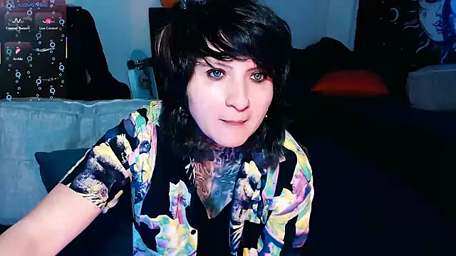 Snapshot of Marieblueeyes chatting on 09.15.25 Marieblueeyes online show from 09.15.25