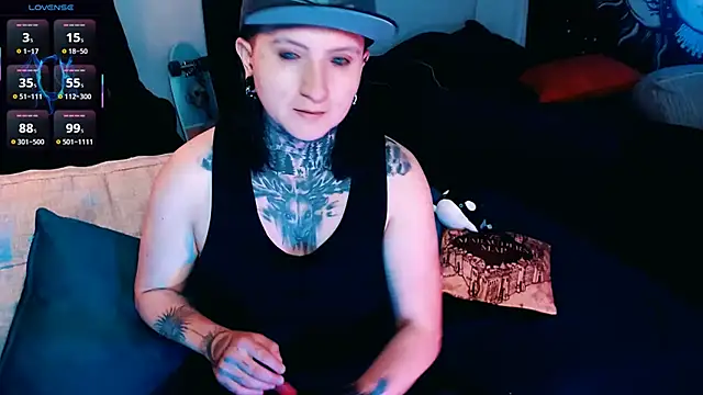 Snapshot of Marieblueeyes chatting on 09.24.25 Marieblueeyes online show from 09.24.25