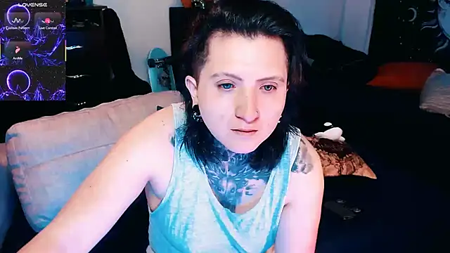 Snapshot of Marieblueeyes chatting on 09.27.25 Marieblueeyes online show from 09.27.25