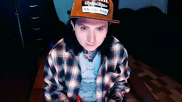 Snapshot of Marieblueeyes chatting on 10.16.25 Marieblueeyes online show from 10.16.25