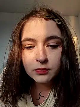 Snapshot of Yammy_Yumi chatting on 11.07.25 Yammy Yumi online show from 11.07.25