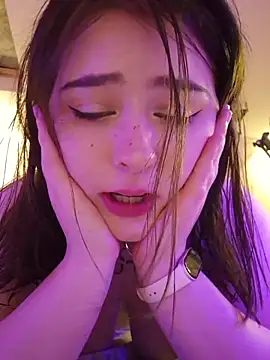 Snapshot of Yammy_Yumi chatting on 01.05.26 Yammy Yumi online show from 01.05.26