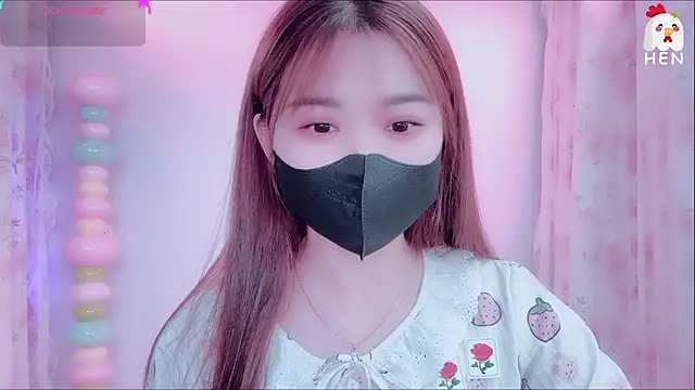 Snapshot of hen237 chatting on 11.11.25 hen237 online show from 11.11.25