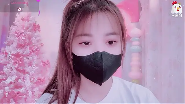 Snapshot of hen237 chatting on 11.18.25 hen237 online show from 11.18.25