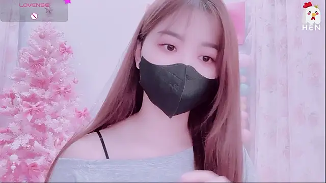 Snapshot of hen237 chatting on 11.19.25 hen237 online show from 11.19.25