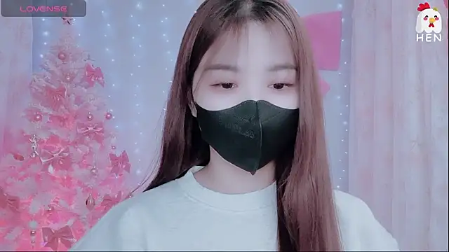 Snapshot of hen237 chatting on 12.01.25 hen237 online show from 12.01.25