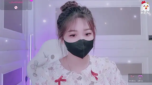 Snapshot of hen237 chatting on 02.02.26 hen237 online show from 02.02.26