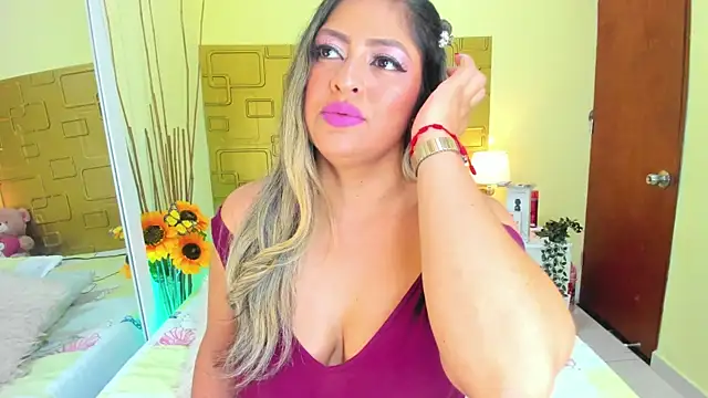 Julia Haye online show from 01.19.25