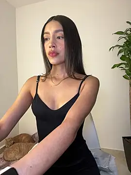 Snapshot of SelenaStone chatting on 02.21.25 SelenaStone online show from 02.21.25