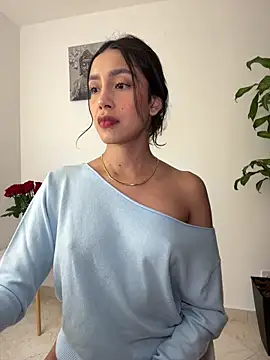 Snapshot of SelenaStone chatting on 10.01.25 SelenaStone online show from 10.01.25