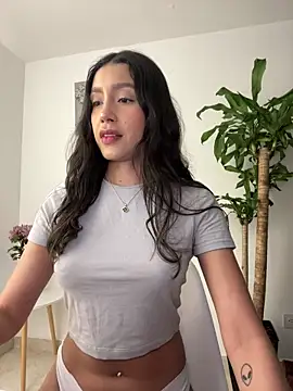 SelenaStone online show from 12.20.25