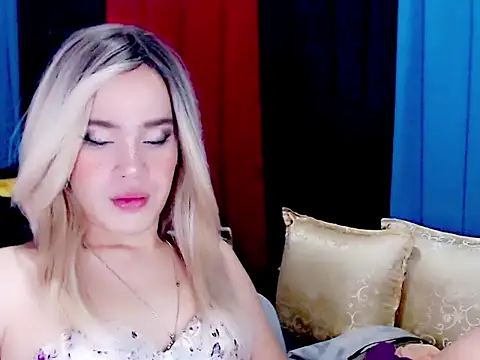 Snapshot of arianneXXX_ts chatting on 03.06.26 arianneXXX ts online show from 03.06.26