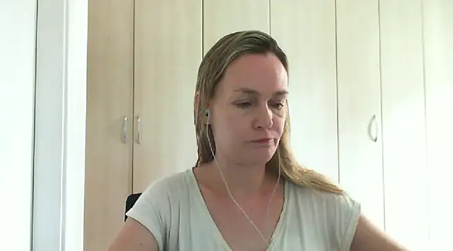 Annylove1 online show from 01.20.25