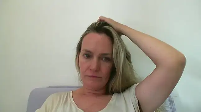 Annylove1 online show from 01.20.25