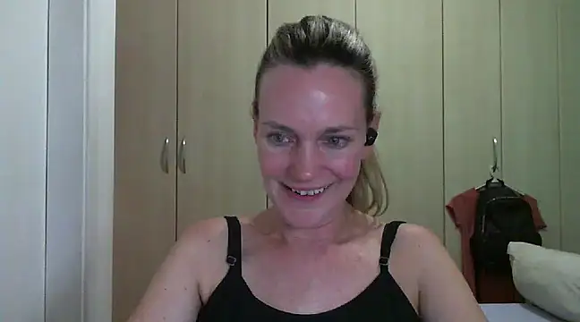 Annylove1 online show from 01.21.25