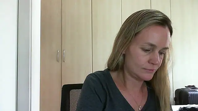 Annylove1 online show from 01.28.25