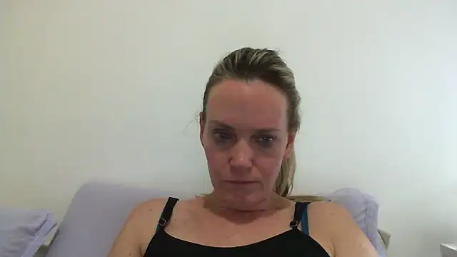 Annylove1 online show from 01.30.25